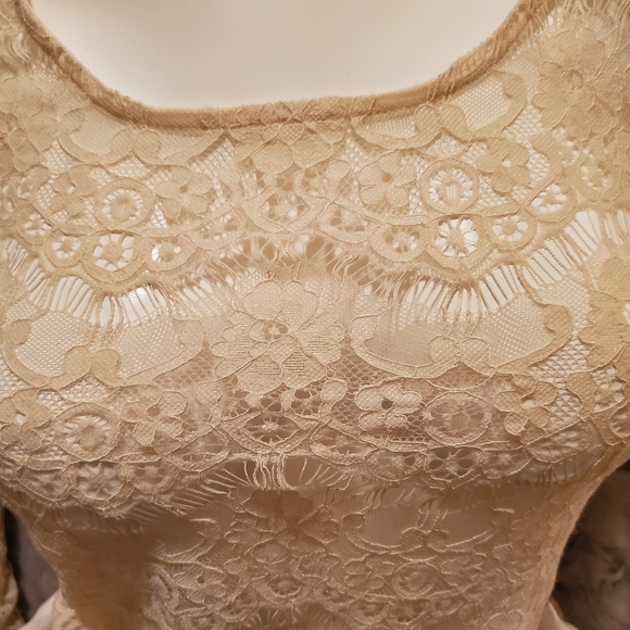 Cream Lace long sleeve blouse - Picture 2 of 5